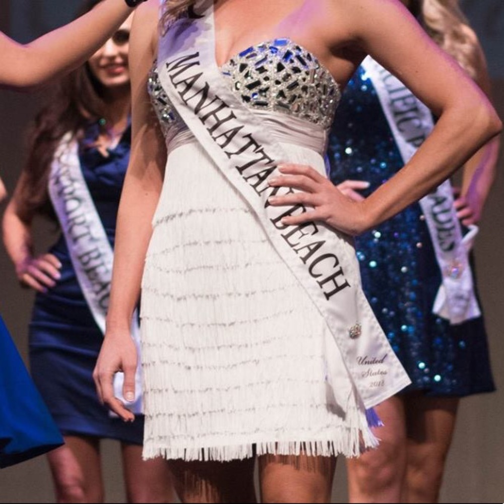 Sherri Hill white fringe cocktail dress